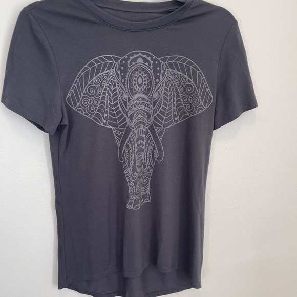Elephant tee - Picture 1 of 2